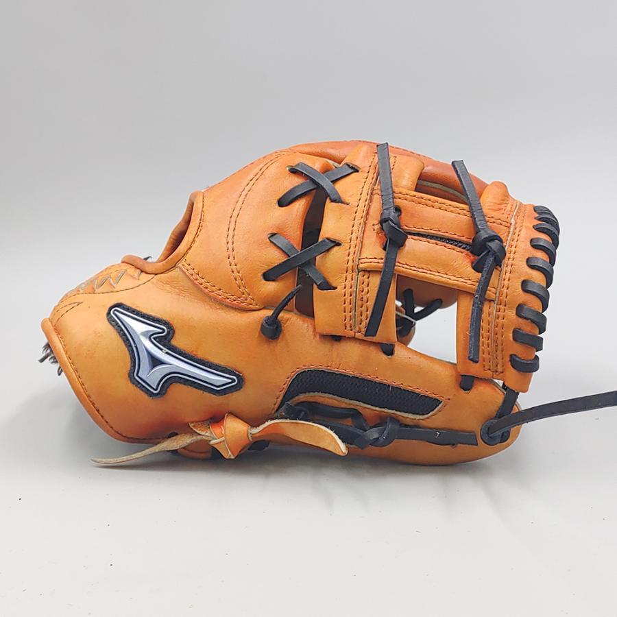 MIZUNO（ミズノ） 【全紐交換済み 】 軟式グローブ / 内野手用 型付け