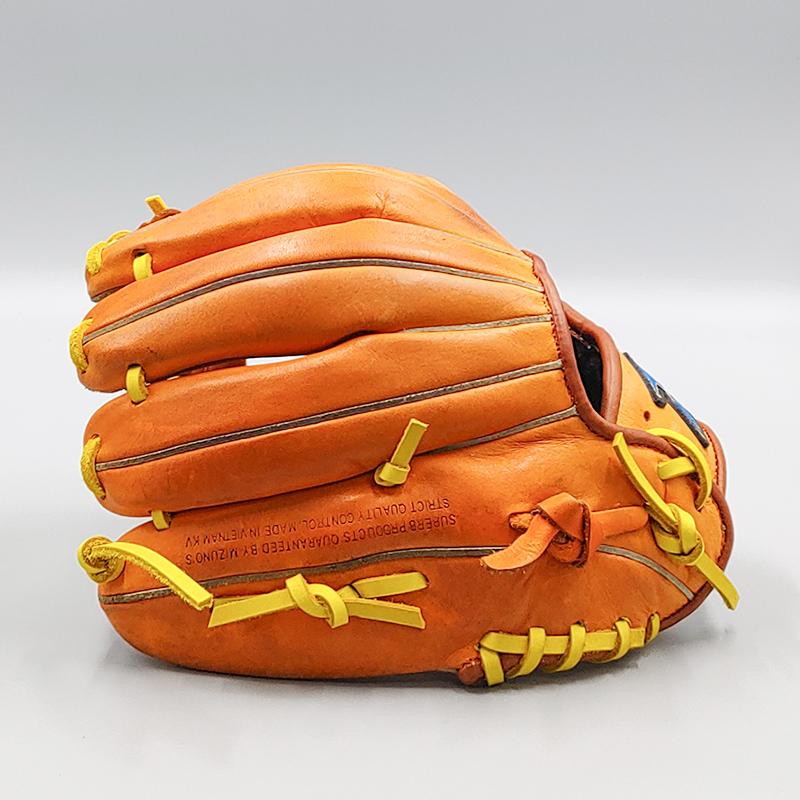 今週中までの価格です⭐︎ミズノ　型付け済み　軟式グローブ MIZUNO（ミズノ） 【デザインリメイク済み】 軟式グローブ / 内野手用