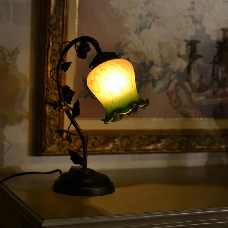 タッチセンサー テーブルランプ 1灯 2種類のデザインより選択