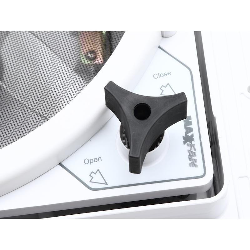 マックスファン　MAXXFAN Shade LEDライト付き(クールホワイト) MAXXAIRマックスエアー製マックスシェードプラス【LED照明付