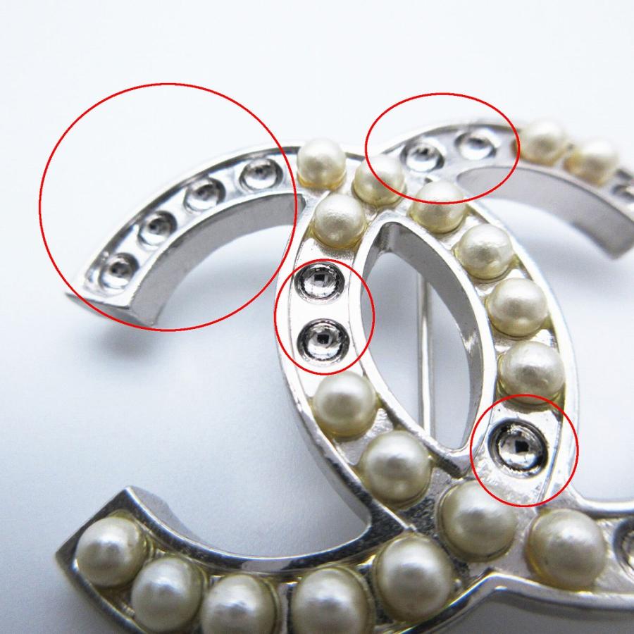 CHANELシャネル ココマーク フェイクパール ブローチ シルバーヴィンテージ CHANEL（シャネル） 05V フェイクパール ココマーク ブローチ シルバー