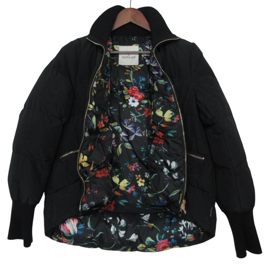 MONCLER モンクレール ダウンジャケット ZOE ジップアップ ブルゾン アウター ショート丈 トロピカル柄 裏地 ブラック 2【M】 レディース 【中古】