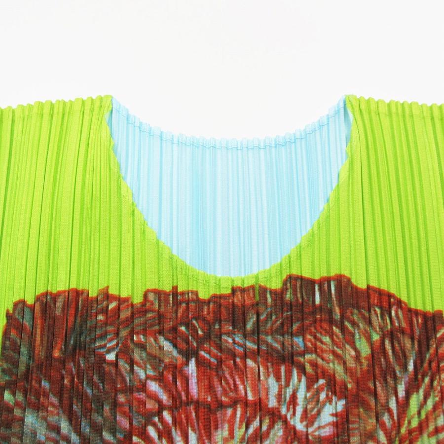 PLEATS PLEASEプリーツプリーズ カーネーション柄トップス