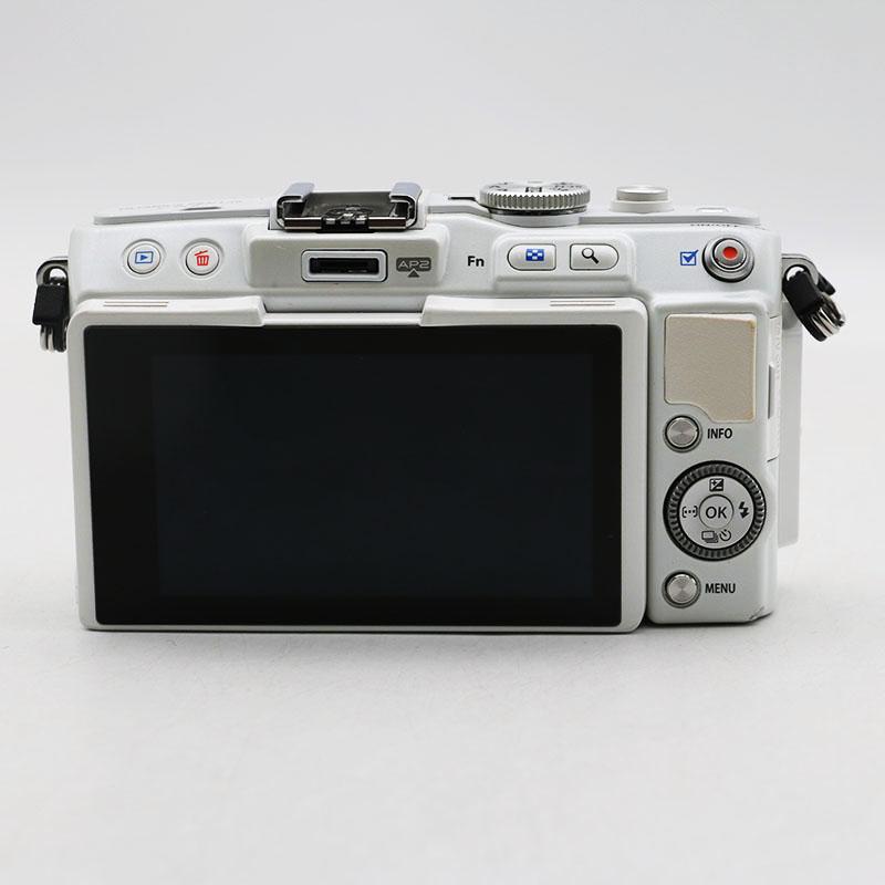 OLYMPUS - 【中古美品】OLYMPUS(オリンパス)E-PL6 ダブルズームキット ホワイト 中古】(オリンパス) OLYMPUS E-PL6 ダブルズームキツト ホワイト
