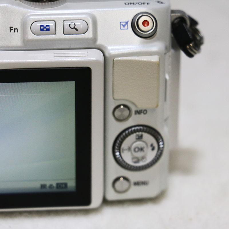 【美品】オリンパス OLYMPUS E-PL6 ダブル ホワイト Amazon | OLYMPUS ミラーレス一眼 PEN Lite E-PL6 ダブルズーム