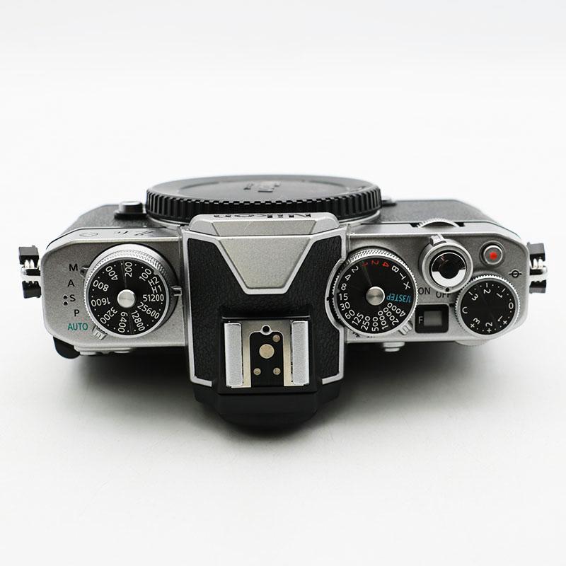 ニコン（Nikon） Zfc ミラーレスカメラ 元箱あり 中古並品