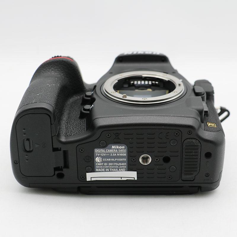 ニコン（Nikon） 新古品 D850 デジタル一眼レフカメラ : カッタリーナ
