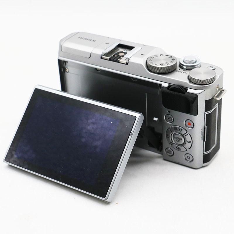 FUJIFILM 富士フィルム X-A5 ボディ シルバー シャター回数表示