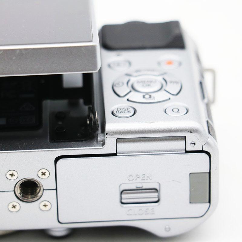 FUJIFILM（フジフイルム） 富士フィルム X-A5 ボディ シルバー