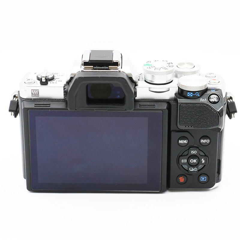 オリンパス（OLYMPUS） 美品 ミラーレス一眼 OM-D E-M10 MarkIII