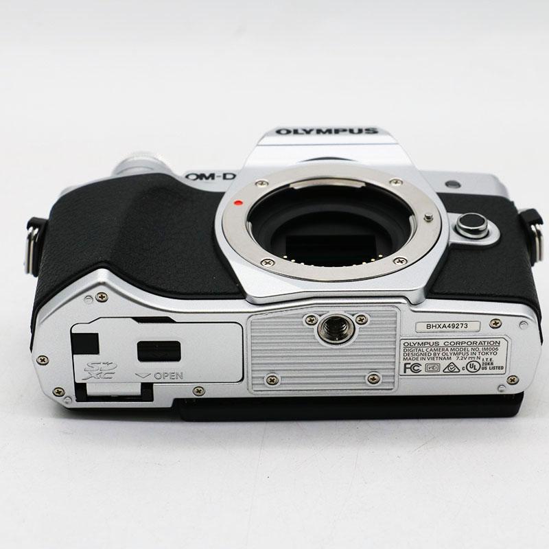 オリンパス（OLYMPUS） 美品 ミラーレス一眼 OM-D E-M10 MarkIII 