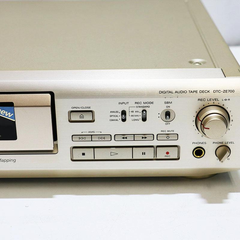 ソニーデジタルテープデッキDTC―ZE700 SONY（ソニー） DTC-ZE700 DIGITAL AUDIO TAPE DECK デジタル
