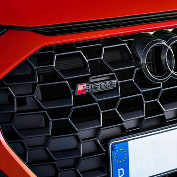 アウディ 本国純正 フロント エンブレム ブラック RSQ3 F3 | Audi | 02