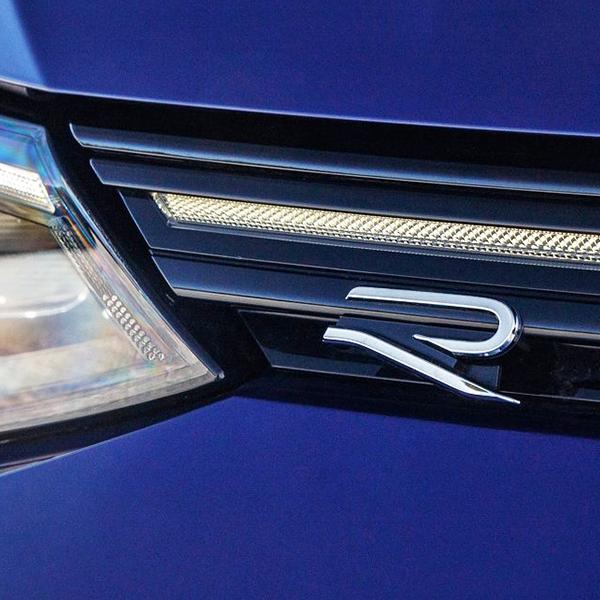 VW純正 Rロゴ フロント エンブレム クロム 5H0853679KFOD フォルクスワーゲン ゴルフ8 CD 2021- | フォルクスワーゲン | 03