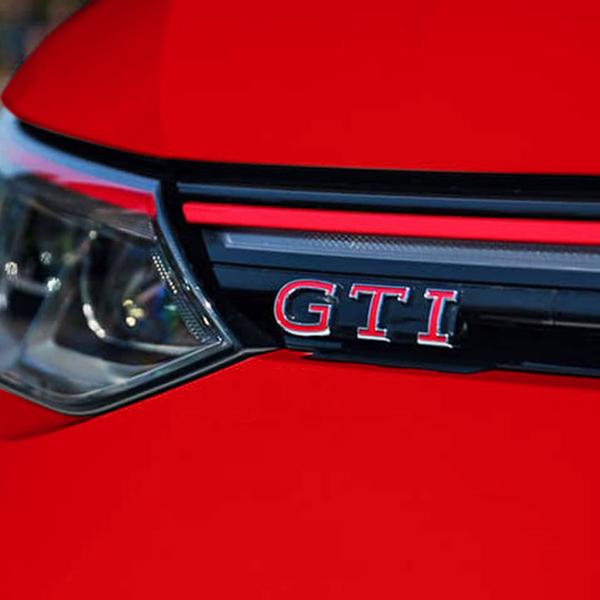 VW純正 GTIロゴ フロント エンブレム 5H0853679MKRR フォルクスワーゲン ゴルフ8 CD 2021- | フォルクスワーゲン | 04