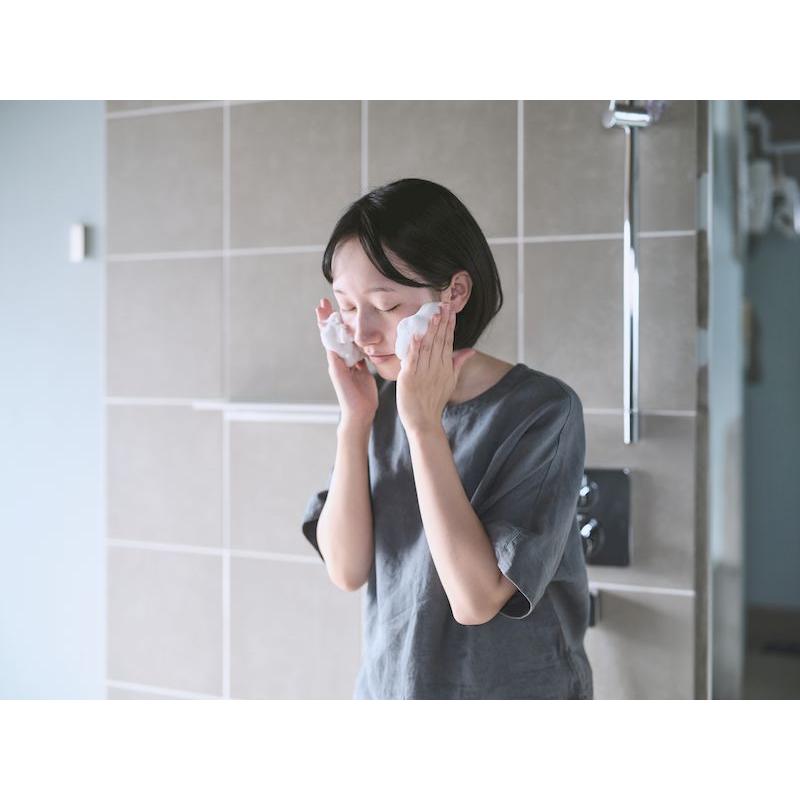 equals イコールズ バランシング ファイス ソープ アスタキサンチン+セラミド (しっとり エイジングケア) |  | 05