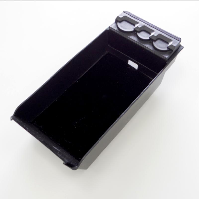 現品限 メルセデスベンツ Aクラス W177 2018年〜 センターコンソールトレイ Qi(チー)機能付 | Mercedes-Benz