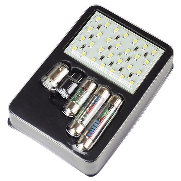 R.A.C 汎用 LEDルームランプ 28LEDタイプ 12V車用 5種類のソケット付き ホワイト発光 | 