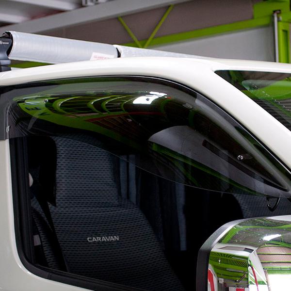 ニッサン キャラバン/NV350キャラバン E26 2021/10- オックスバイザー スポーティーカット フロント用 | 日産 | 03