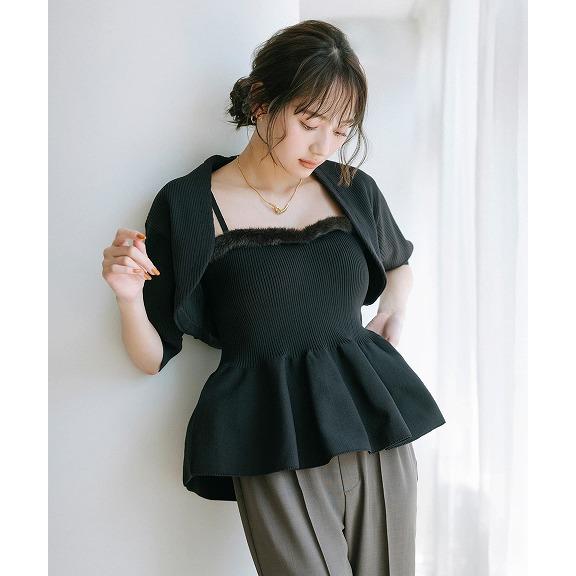 大人気完売　ココディール　新品タグ付　フリルキャミペプラムブラウス　オフ 完売色 ココディール 新品タグ付 フリルキャミペプラムブラウス オフ