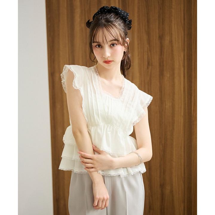 【リリアンカラット】フリルデザインブラウス 値下】フリルデザインブラウス LILLIAN CARAT(リリアンカラット