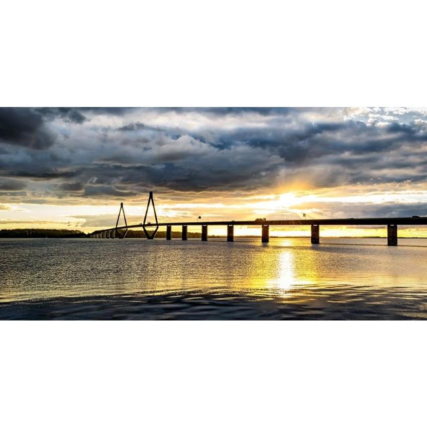 絵画風 壁紙ポスター デンマーク バルト海の日の出 朝陽 海の橋 サンライズ パノラマ キャラクロ Dnmk 001s1 1152mm 576mm Dnmk 001s1 レアルインターショップ 通販 Yahoo ショッピング