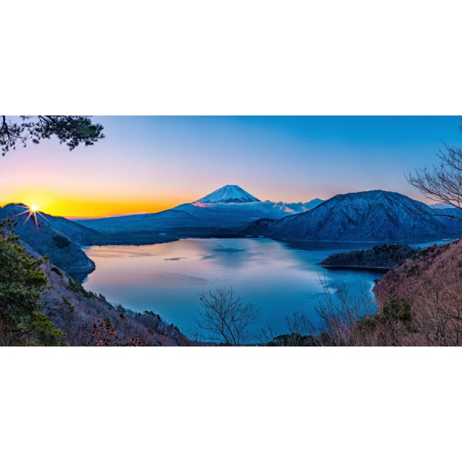 絵画風 壁紙ポスター 日の出を迎えた初春の本栖湖と神秘的な富士山 千円札裏の絶景ポイント パノラマ 絶景スポット M Fjs 009s1 パノラマs版 1152mm 576mm M Fjs 009s1 レアルインターショップ 通販 Yahoo ショッピング