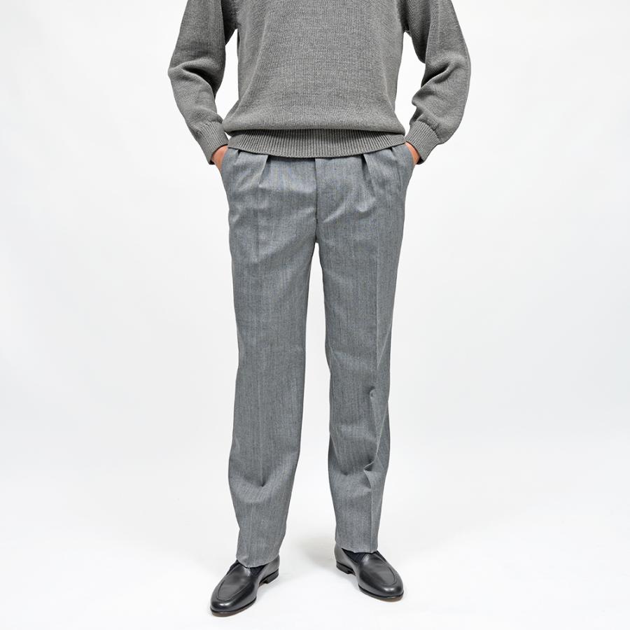 Fumiya Hirano THE TROUSERS（フミヤヒラノトラウザーズ）REGENT ウール ピンヘッド サイドアジャスター 2インプリーツ ドレスパンツの画像