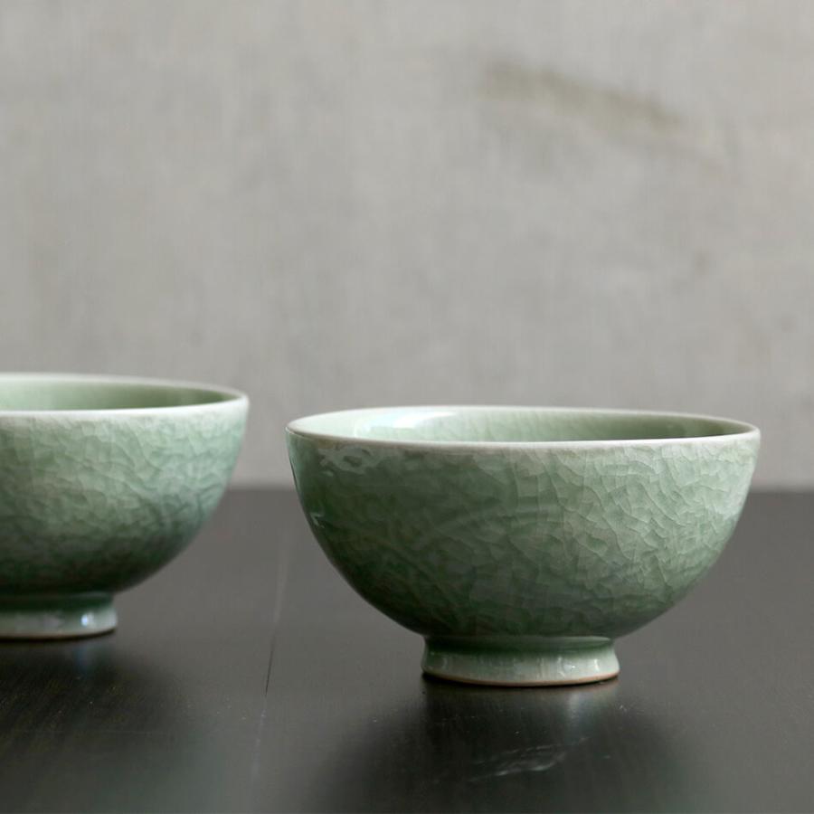 タイ　セラドン焼　茶器　高品質 花柄のお茶碗 タイ セラドン焼 セラドン焼き タイ王国 ご飯茶碗 スープ