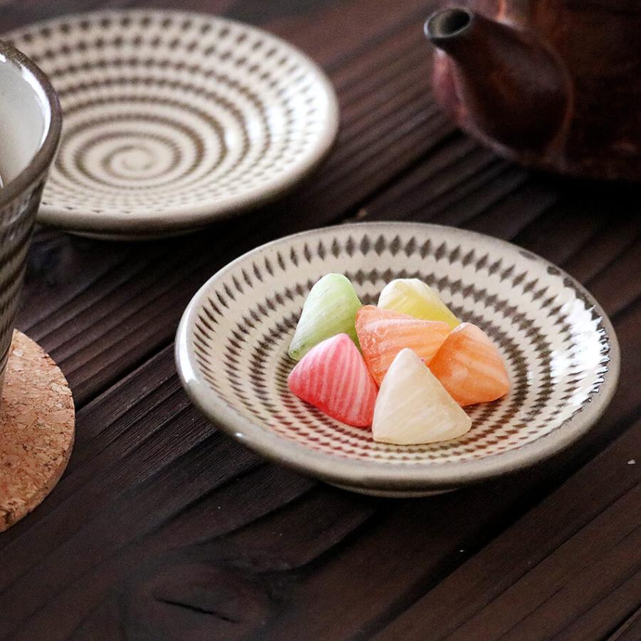 小石原焼 小石原焼き 飛鉋豆皿 豆皿 1個 茶色 ブラウン 10cm 小石原焼 小石原焼き 飛鉋豆皿 豆皿 1個 茶色 ブラウン 10cm