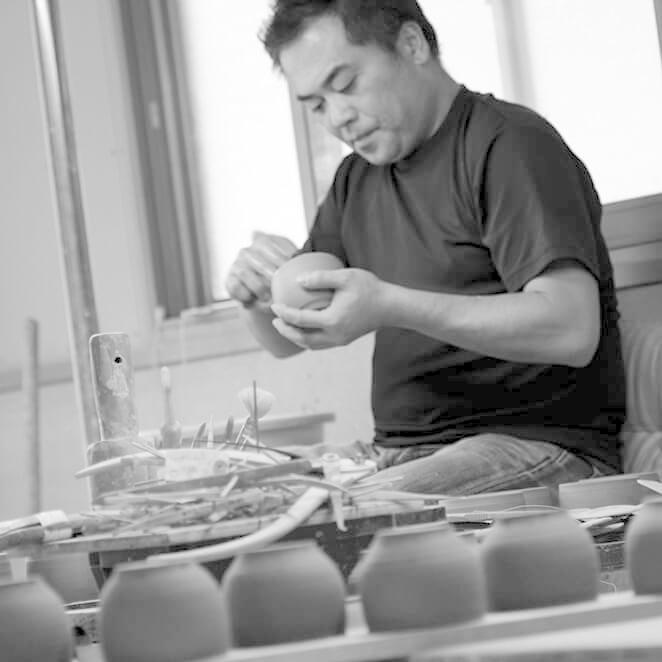 一輪差し／白釉鶴首／梶原二朗作／小石原焼 一輪差し／白釉鶴首／梶原二朗作／小石原焼 - メルカリ