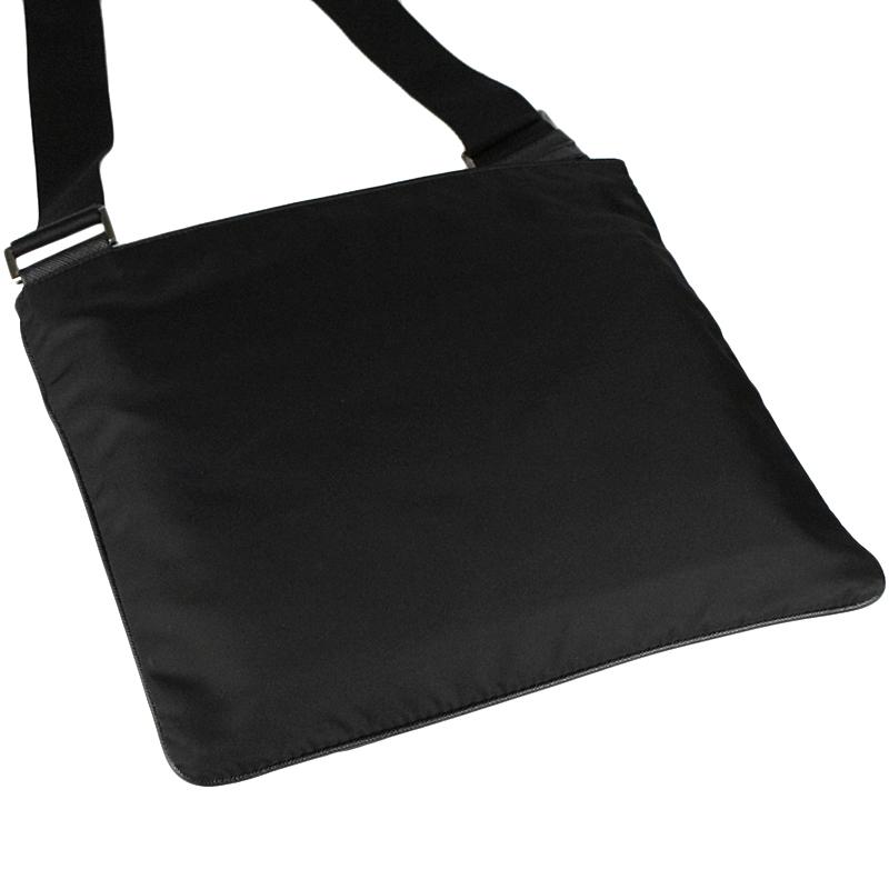 PRADA 〔新品同様品 - ほぼ新品〕プラダ/PRADA トライアングル PRADA 〔新品同様品 - ほぼ新品〕プラダ/PRADA トライアングル