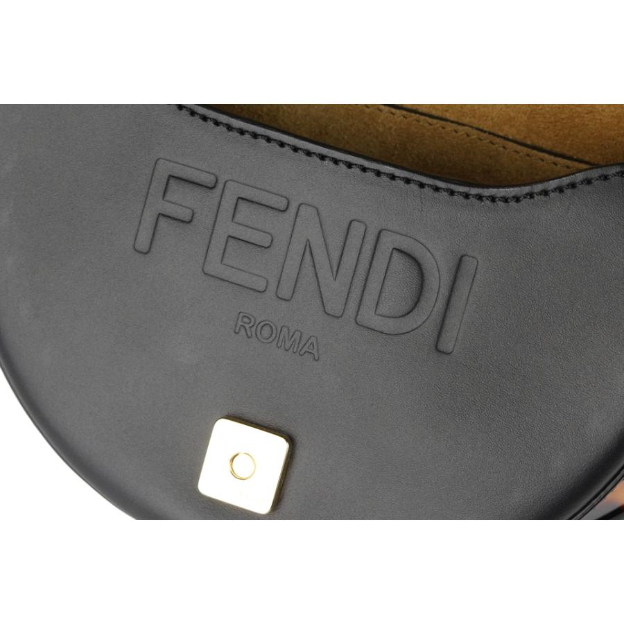 SALE価格〕〔未使用品〕FENDI/フェンディ ムーンライト ショルダー 