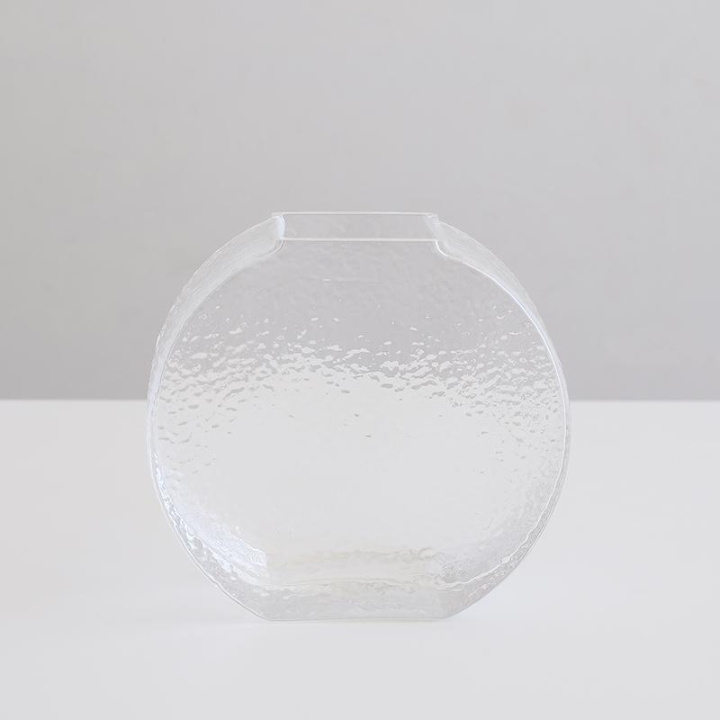乳白色　ガラス製　円形大判花器 フラワーベース Sghr DENDEN デンデン ガラス 高さ9cm ワインレッド