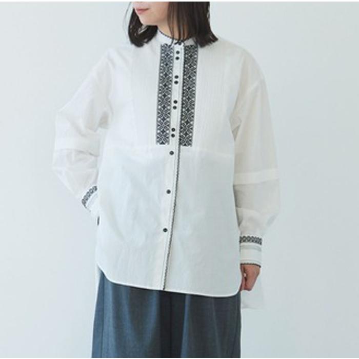 yuni　ユニ　刺繍　エンブロイダリー　リネンピンタックフレンチスリーブブラウス yuni ユニ 刺繍 エンブロイダリー リネンピンタックフレンチ