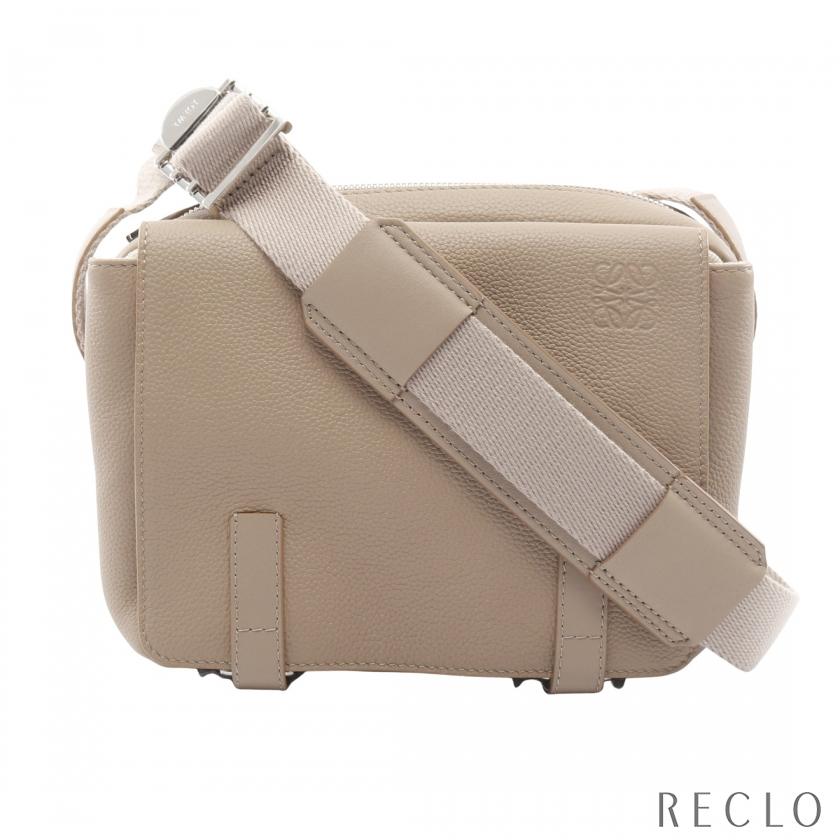 ロエベ LOEWE ミリタリー メッセンジャーバッグ XS ショルダーバッグ バッグ レザー メンズ ベージュ系 B553A72X22 【中古】 LOEWE（ロエベ） ミリタリー メッセンジャーバッグ XS ショルダー