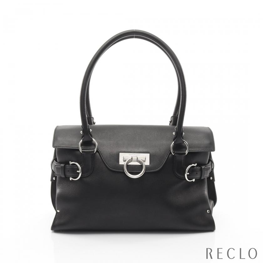 サルヴァトーレフェラガモ レザー ハンドバッグ ガンチーニ ブラック Y2K サルヴァトーレフェラガモ レザー ハンドバッグ ガンチーニ ブラック Y2K