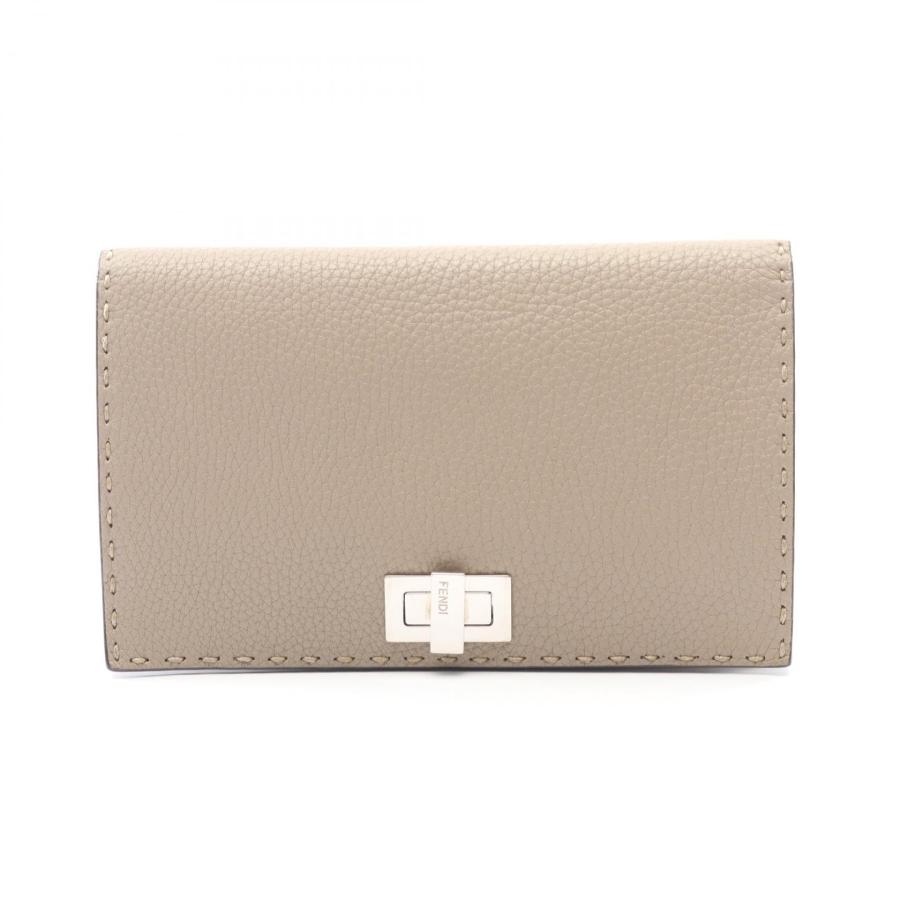 未使用品！FENDI【フェンディ】セレリア ピーカブー 二つ折り 長財布 フェンディ FENDI セレリア ピーカブー 二つ折り財布 レザー 8M0438