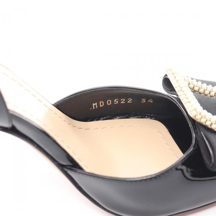 クリスチャンディオール サンダル レザー サボ スタッズクロッグ ブラック クリスチャンディオール サンダル レザー サボ スタッズクロッグ