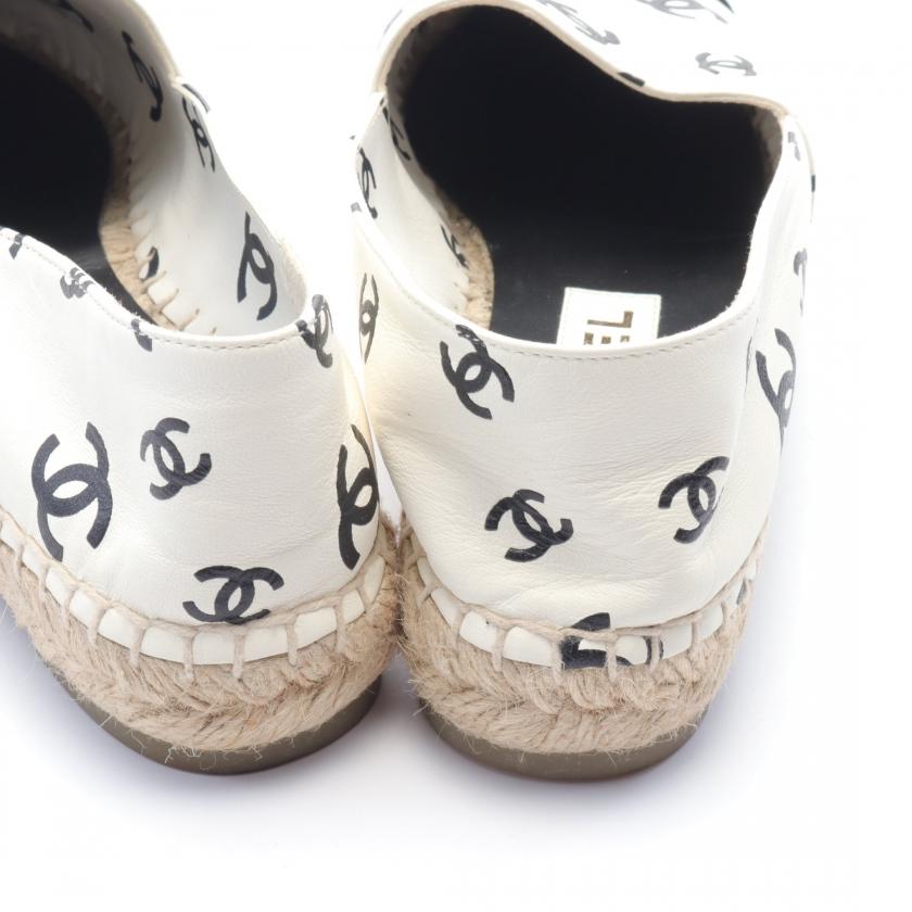 CHANEL シャネル ココマーク スリッポン レザー オフホワイト ブラック 