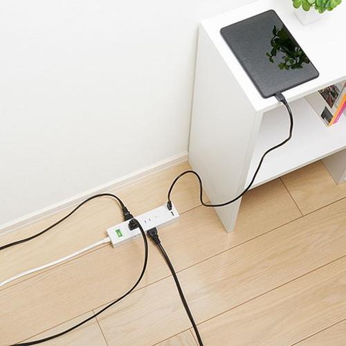 8個セット YAZAWA 3方向から挿せる6個口USBタップ ホワイト H6BK8122UWHX8 代引不可 合計3