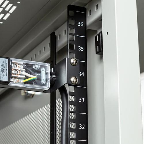 サンワサプライ サーバーラック用コンセントバー1U TAP-SVSL206-1U 代引不可_5