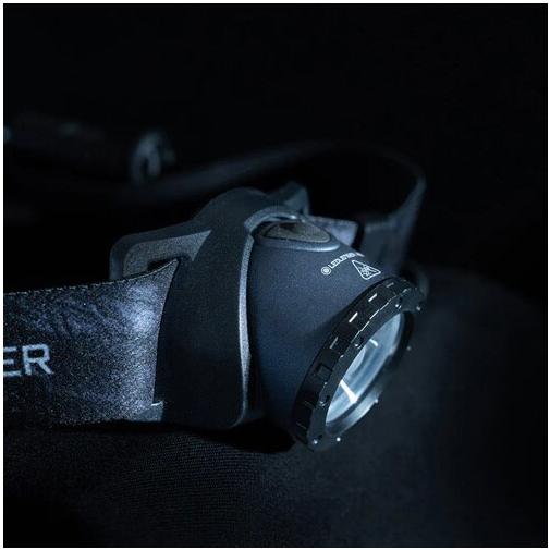 LEDヘッドライト レッドレンザー H8R 充電式 25周年モデル 釣り