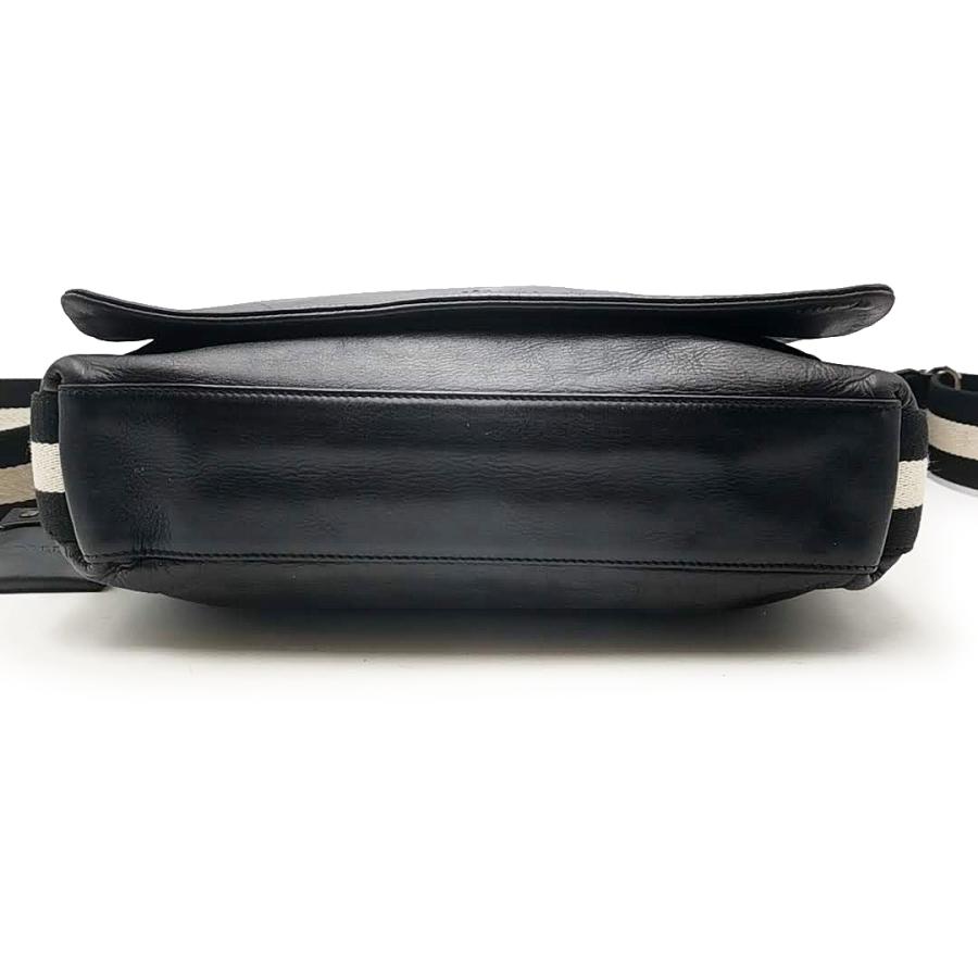 送料無料 美品 バリー BALLY ショルダーバッグ メッセンジャー 送料無料 美品 バリー BALLY ショルダーバッグ メッセンジャー