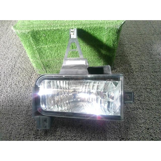 専用×5 ランドクルーザー CBA-URJ202W 右フォグランプ 81210-60221