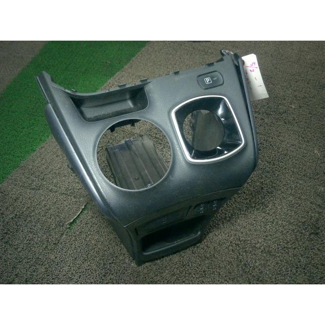 ヴォクシー DAA-ZWR80G コンソールボックス 202 55413-28180-C0,55411