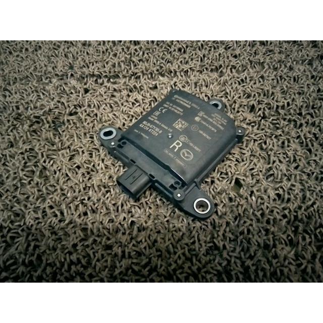 マツダ 3 BPFJ3R 純正 ブランド スポート モニター センサー MAZDA3 3DA-BP8P ブラインドスポットモニターセンサー 46G B0J9