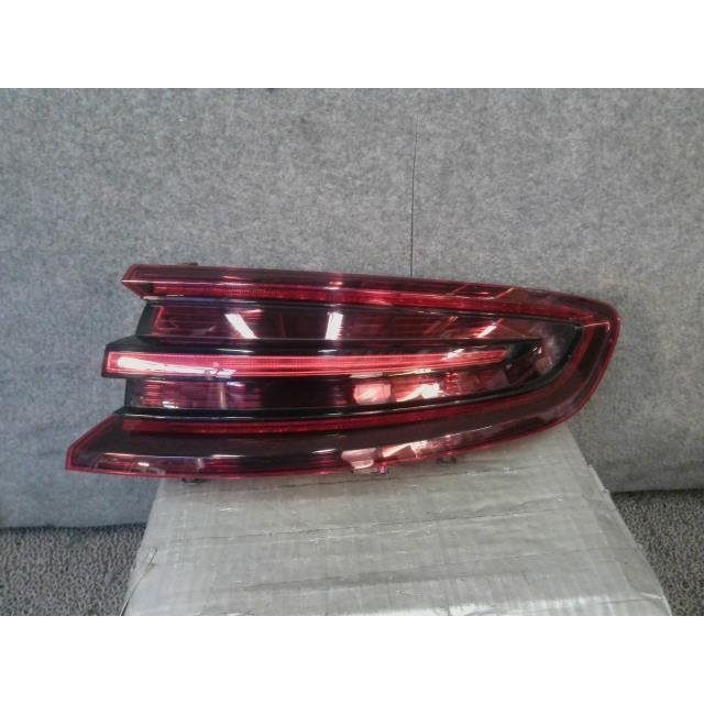 ポルシェ マカン ABA-J1H2 右テールランプ 95B945096K : ファースト