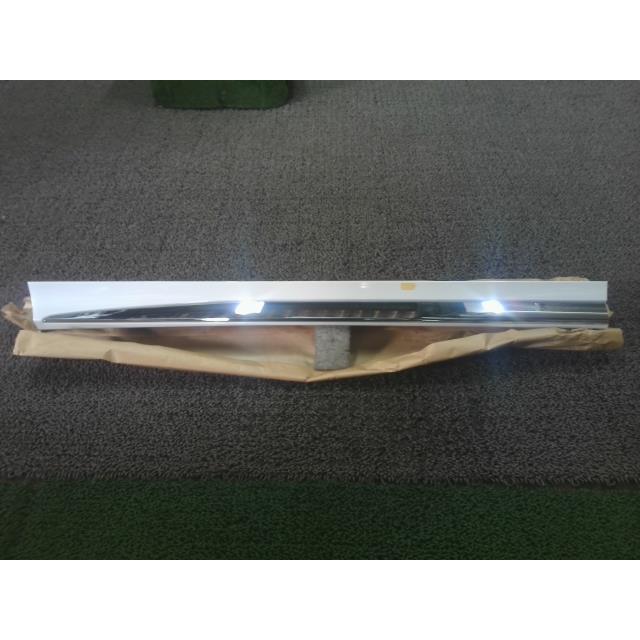 アルファード 3BA-AGH30W 左フロントドアプロテクター 070 76904-58070