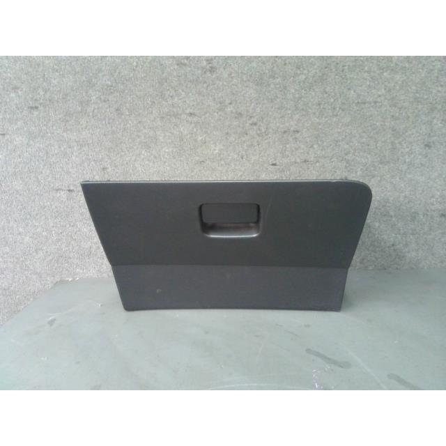 セレナ 5BA-C27 グローブBOX QM1 68500-5TA0A : ファーストパーツ1号店